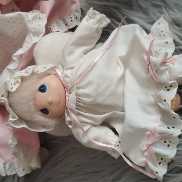 Precious moments dolls Jessi &Lisa - Picture 11 of 13